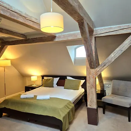 Hirscher Loft Apartmán *