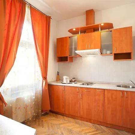 Hirscher Loft Apartmán *