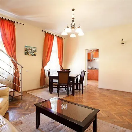 Hirscher Loft * Braszów